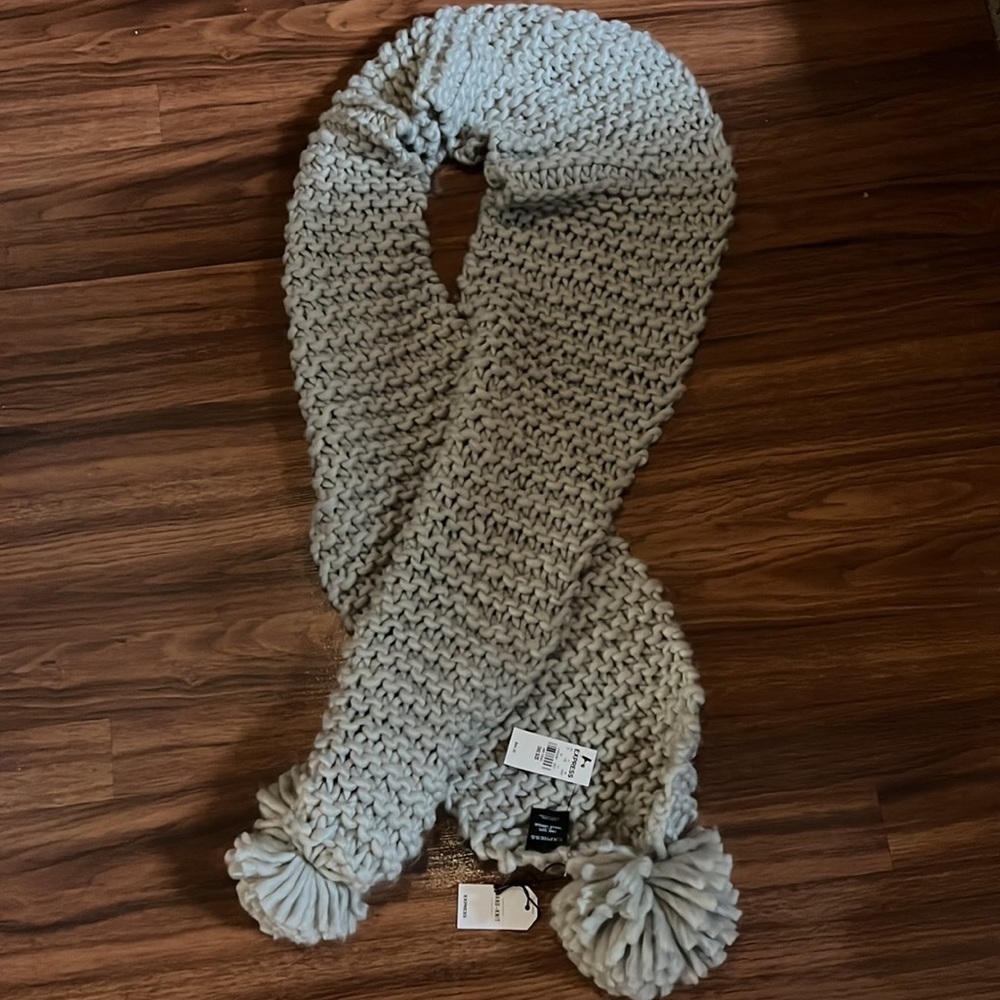 EXPRESS scarf - Picture 5 of 5